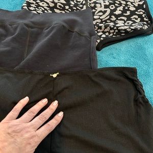 FREE P / NEW X 3!!-M/L n Large - 2 perfectly new n stretchy Yoga/ 1 micro sexy❤️